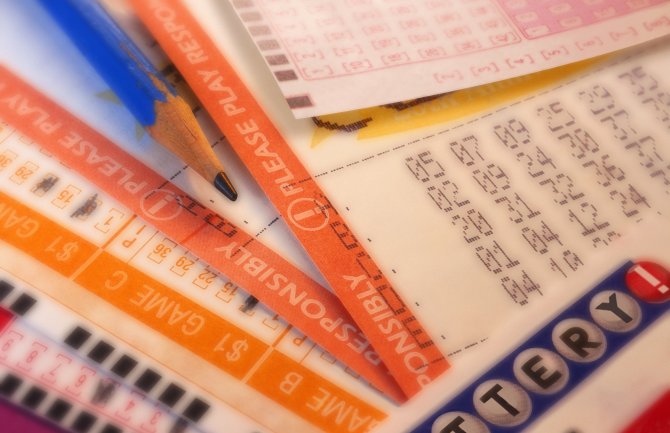 Polomio kuk, pa kupio srećku u bolnici i osvojio milion dolara