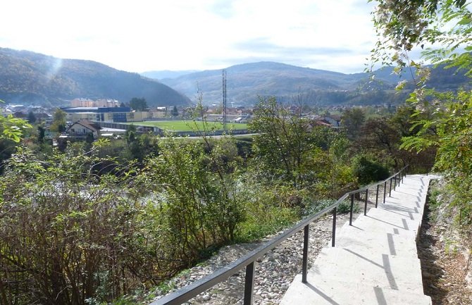 Stepenište do plaže Sinjavac u novom ruhu (FOTO)