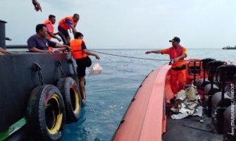 Srušio se avion sa 189 osoba, šest tijela izvučeno iz mora, neće biti preživjelih?! (VIDEO)