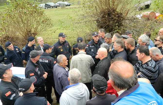 Beranci ne daju da se gradi elektrana: Ova malena rijeka je sve što ovo selo ima 