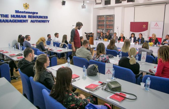 30 polaznika usavršava interno i eksterno komuniciranje