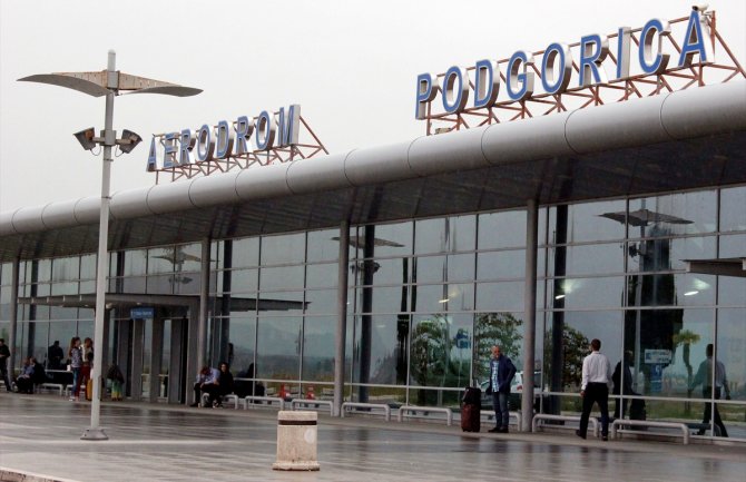 Aerodromi CG: Za manje od godinu 2,2 miliona putnika 