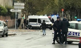 Drama u bolnici: Žena prijeti da će aktivirati bombu, policija raspoređena