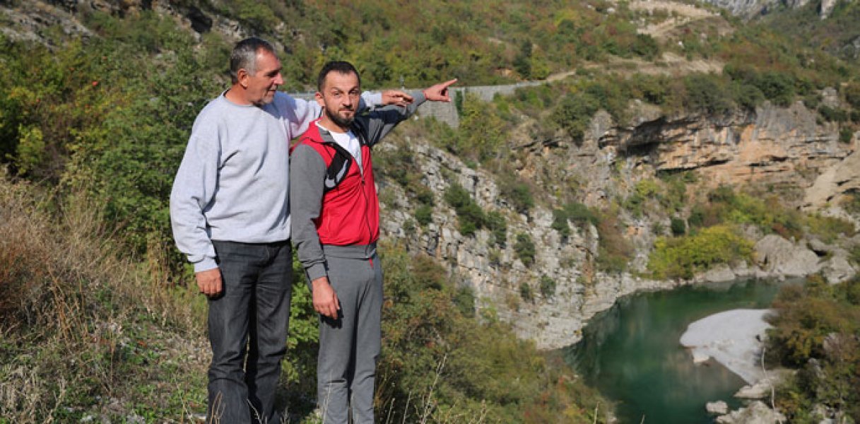 eea01af252e8c7b4ebf8b08ee773644c