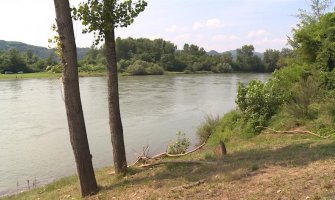 Izvučen utopljeni migrant kod Loznice