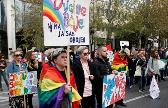 Završena Povorka ponosa: Niko više LGBT osobe neće gurati u četiri zida(FOTO)