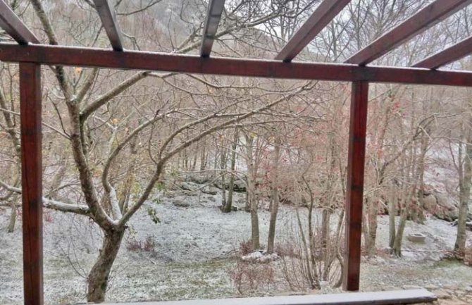 Snijeg pao i na primorskim planinama: Orjen i Rumija u bijelom ruhu(FOTO)