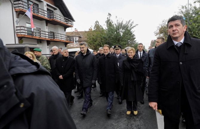 Desetine hiljada ljudi u Koloni sjećanja na žrtvu Vukovara