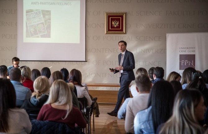 Crnogorska opozicija mora prihvatiti institucije države