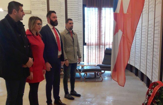 Demokrate neće prisutvovati svečanoj sjednici: Oni koji 30 godina uporno gase baklju slobode, u nama ne mogu i neće imati saveznika