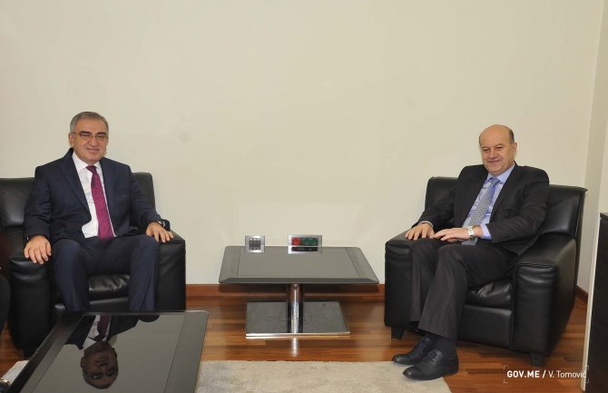 Intezivirati ekonomsku saradnju kroz investiranje turskih kompanija na sjeveru CG