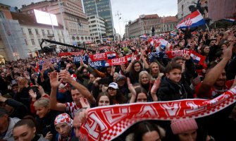 Veličanstven doček za hrvatske tenisere u Zagrebu, hiljade ljudi na Trgu bana Jelačića (FOTO)