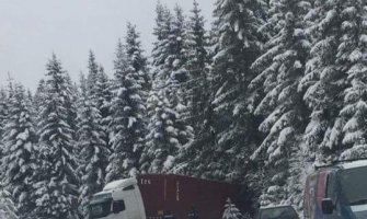 Vozači oprez zbog poledice, u petak i do -14 stepeni