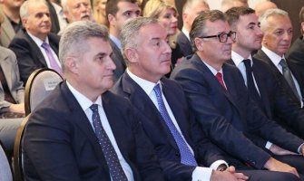 Đukanović, Brajović i Gvozdenović pozvani na Molitveni doručak