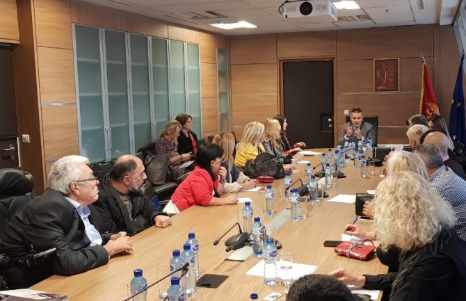 Veljović: Policija u radu i djelovanju poštuje prava OSI