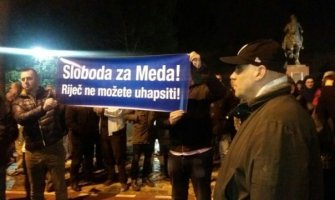 Protest DFa ispred Skupštine, Mandić: Očekujemo 10 hiljada ljudi za 10 dana