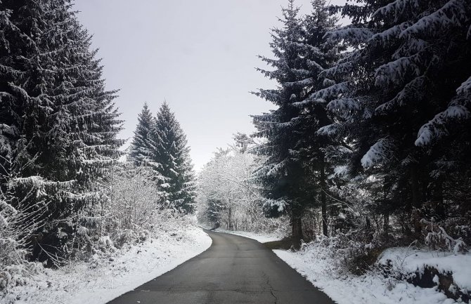 Kiša, u planinama snijeg 