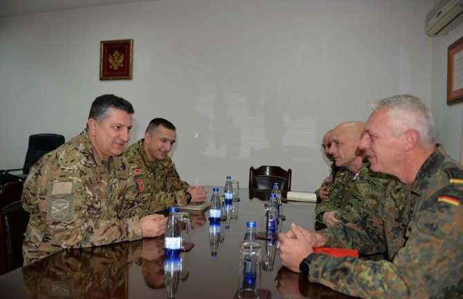 NATO Komanda za operacije  podržaće razvoj podoficirskog kadra Vojske CG