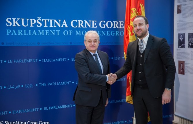 Cilj Crne Gore bezbjedan region koji teži članstvu u Evropskoj uniji i NATO