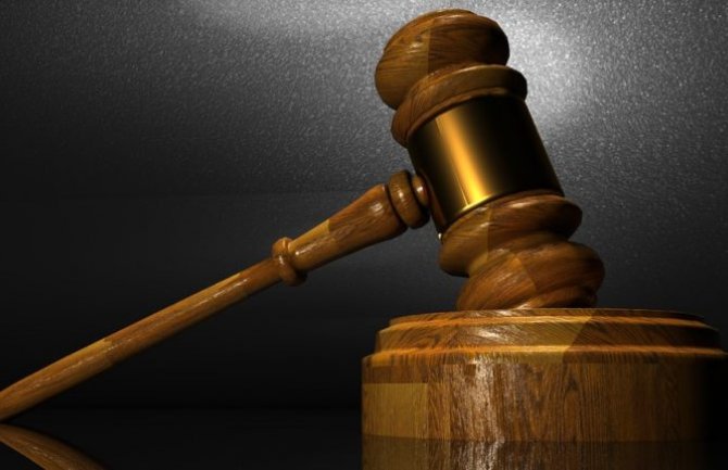 Politički dijalog i pravne nedoumice