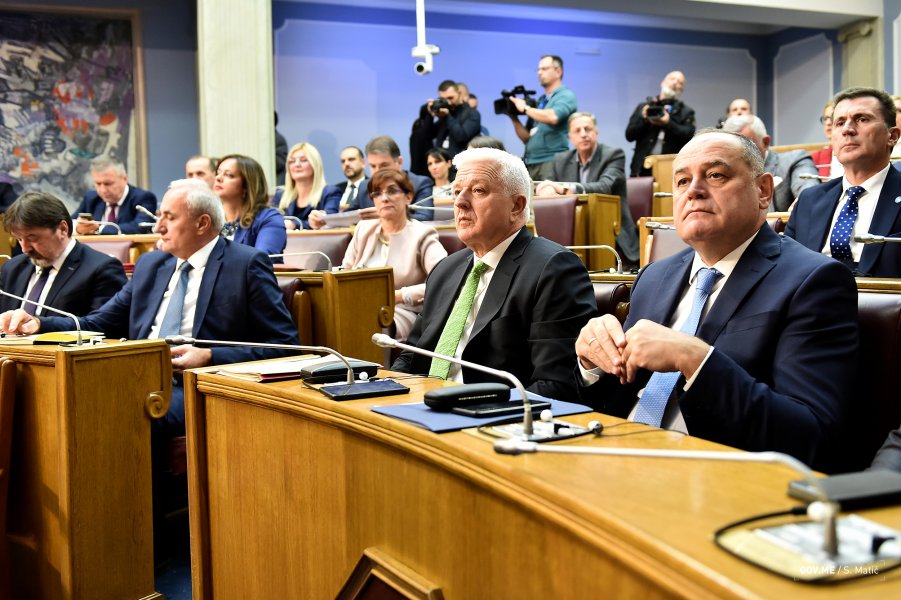 20181212Premijerskisat4