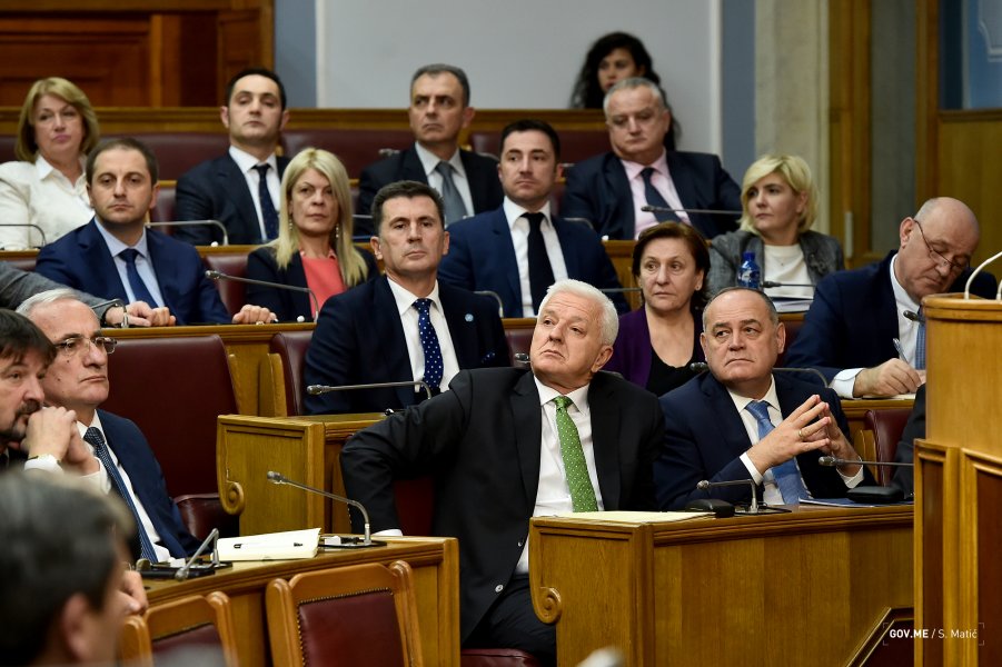 20181212Premijerskisat13