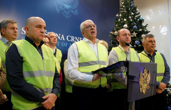 Lideri DF-a: Održati sastanak opozicije i dogovoriti strategiju