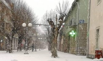 Najviše snijega na Žabljaku, i danas kiša na jugu, snijeg na sjeveru
