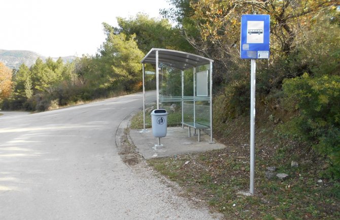 Tivat: Modernizovano 8 atobuskih stajališta