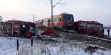 Voz prepolovio autobus kod Niša, petoro poginulih: Propust vozača autobusa?(FOTO)(VIDEO)