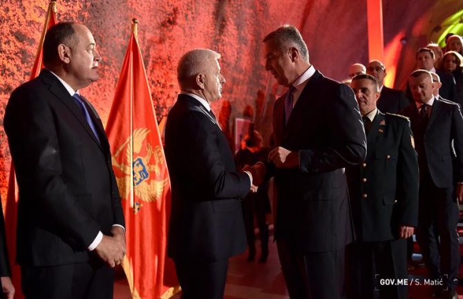 Predsjednik i premijer se osjećaju bezbjedno, policija će provjeriti prijetnje