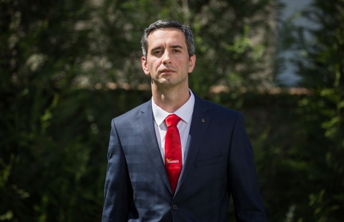 Tahirović: Ništa bolje u Rožajama, nastavlja se iseljavanje