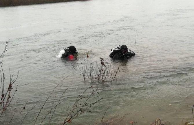 U toku potraga za djevojkom koja je skočila sa Ruskog mosta u Podgorici