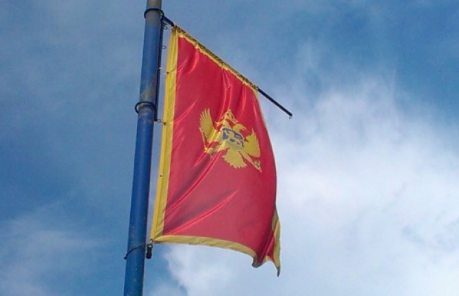  Za 100 diplomata skoro 6 miliona eura za plate