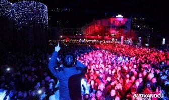 Doček nove 2019. u regionu: Hari u Sarajevu, Bajaga u Beogradu, Merlin u Budvi...