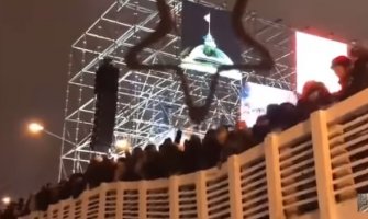 Moskva: Srušio se most tokom novogodišnje noći, najmanje 13 povrijeđenih (VIDEO)