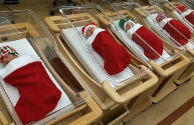 U Podgorici prva beba u Novoj godini dječak, Beogradu, Sarajevu i Prištini djevojčice