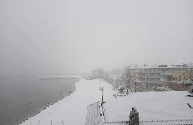 Pao snijeg i u Grčkoj, hladni talas donio niske temperature(FOTO)