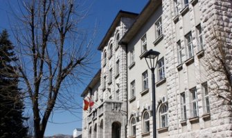 Božić da donese mir i radost, i porodičnu i prijateljsku bliskost i sreću