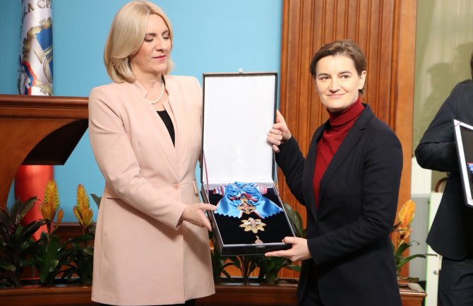 Obilježavanje Dana RS-a: Odlikovana Brnabić, održan svečani defile u Banjaluci