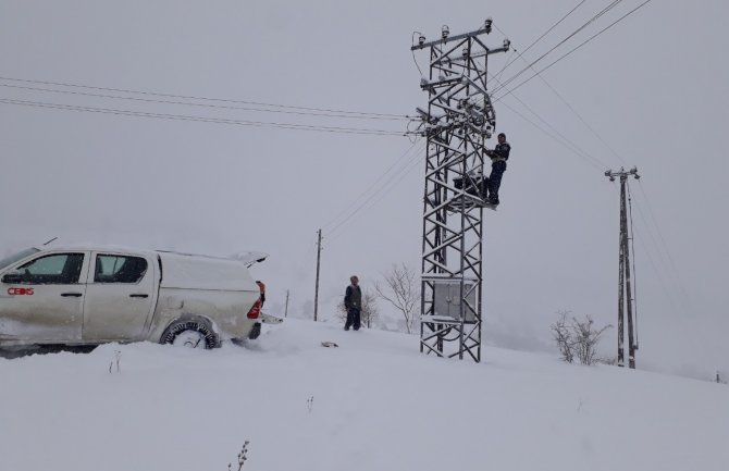 Zbog nepovoljnih vremenskih uslova prekidi u napajanju električnom energijom u Župi Nikšićkoj