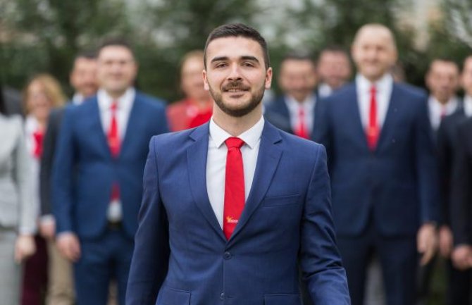 Demokrate Pljevlja: Đačić odbio finansiranje besplatnih udžbenika za đake prvake