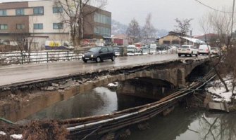 Sarajevo: Most se obrušio u rijeku