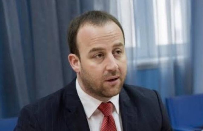 Nikolić: Kampanja aboliranja lica sa potjernice