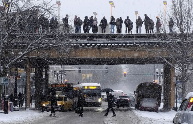 Prve žrtve ledenog talasa u Americi: Najmanje pet osoba umrlo od hladnoće (FOTO) (VIDEO)