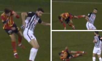 Serija B: Meč prekinut nakon 5 sekundi, fudbaler se onesvijestio nakon sudara