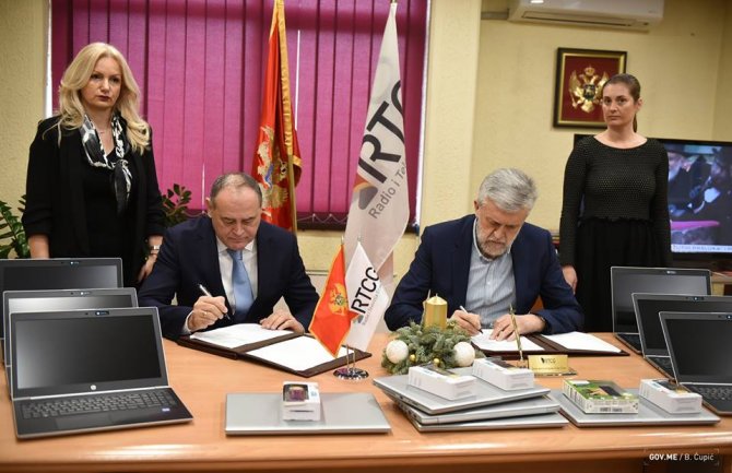 Ministarstvo poljoprivrede i ruralnog razvoja doniralo Radiju CG opremu