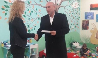 Carević donirao svoju prvu platu Udruženju roditelja djece i mladih sa smetnjama u razvoju