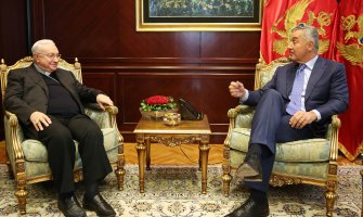 Postoji realna perspektiva posjete Pape Crnoj Gori