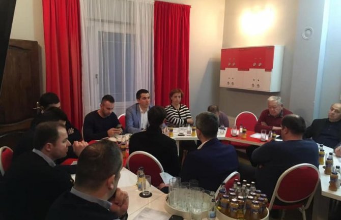 Demokrate: Nastavljaju se aktivnosti na realizaciji Plana vaninstitucionalne demokratske borbe